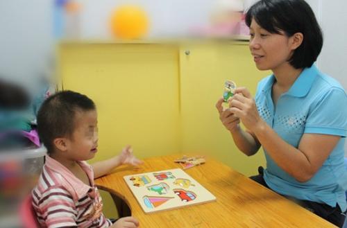 湖北儿童自闭症学校分享孩子智力障碍在婴幼儿时期有何表现？