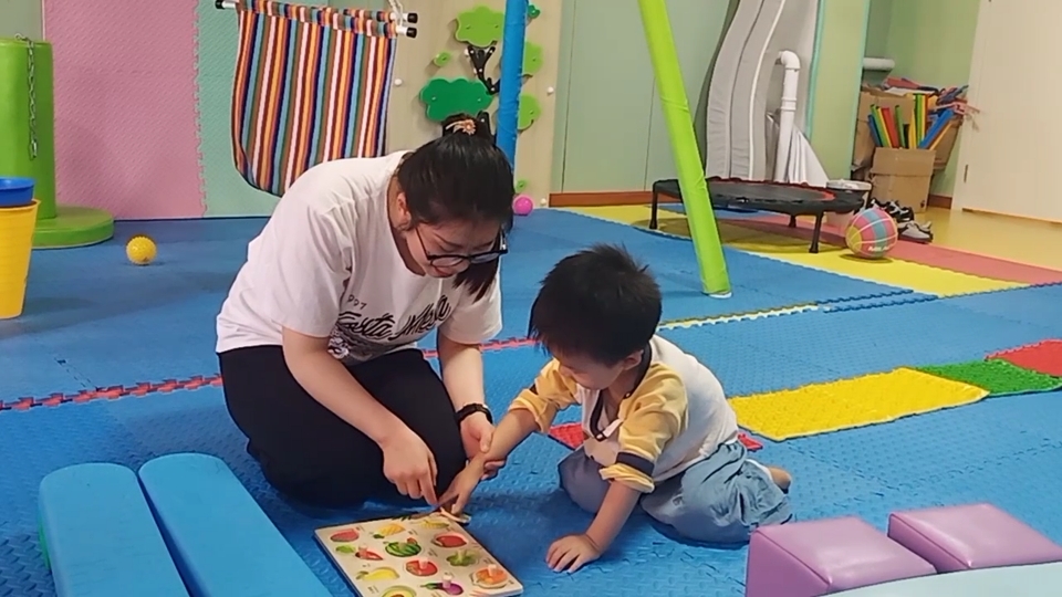 武汉自闭症康复机构分享：PRT教育体系关键性技能之提供明确机会