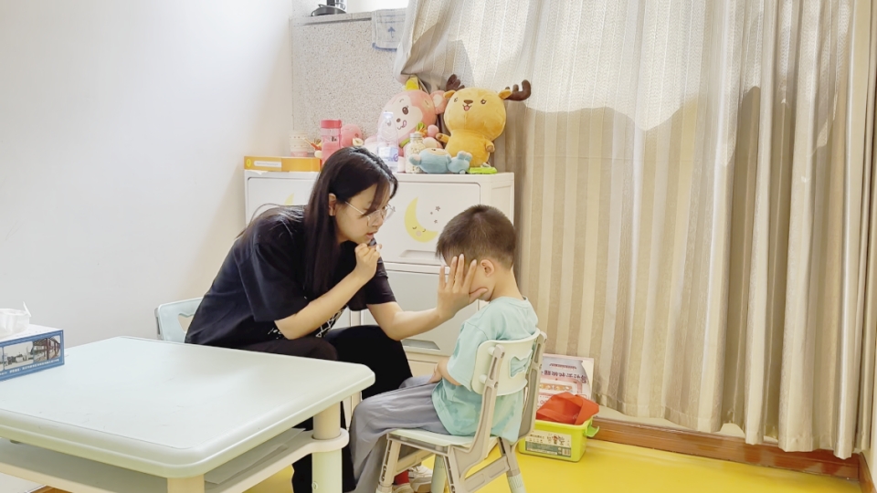 武汉儿童康复机构心之初特教学校为您分享：孤独症儿童关键性技能训练——新旧技能交替
