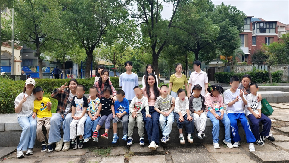 拥抱金秋——心之初特殊教育户外融合活动