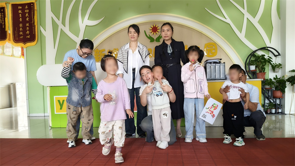 巧手绘祖国：新洲区新城华府阳光幼儿园与心之初教育携手开展融合教育活动